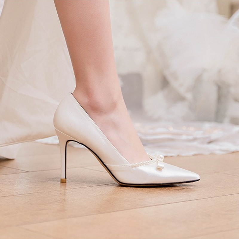 Fashion 2024 Dress shoes Wedding Female White Satin Bow New Pearl Fairy Wind Bridesmaid Shoes Bridal Pumps 430b