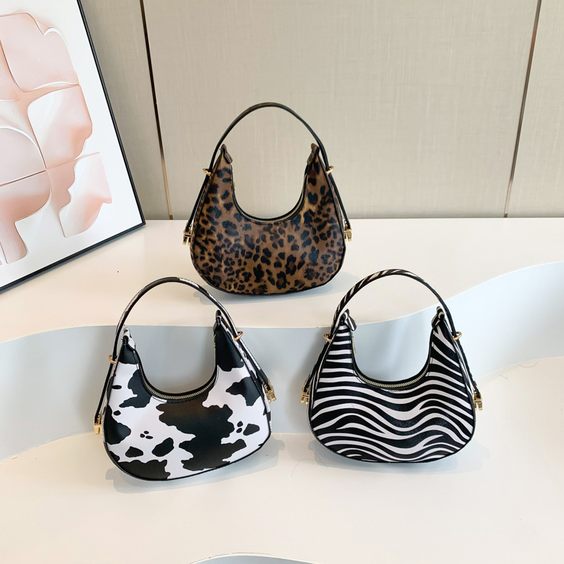 French Cow 2024 Trendy New Style Fashionable Western Handheld Women's Fashion Leopard Pattern Shoulder Underarm Bag