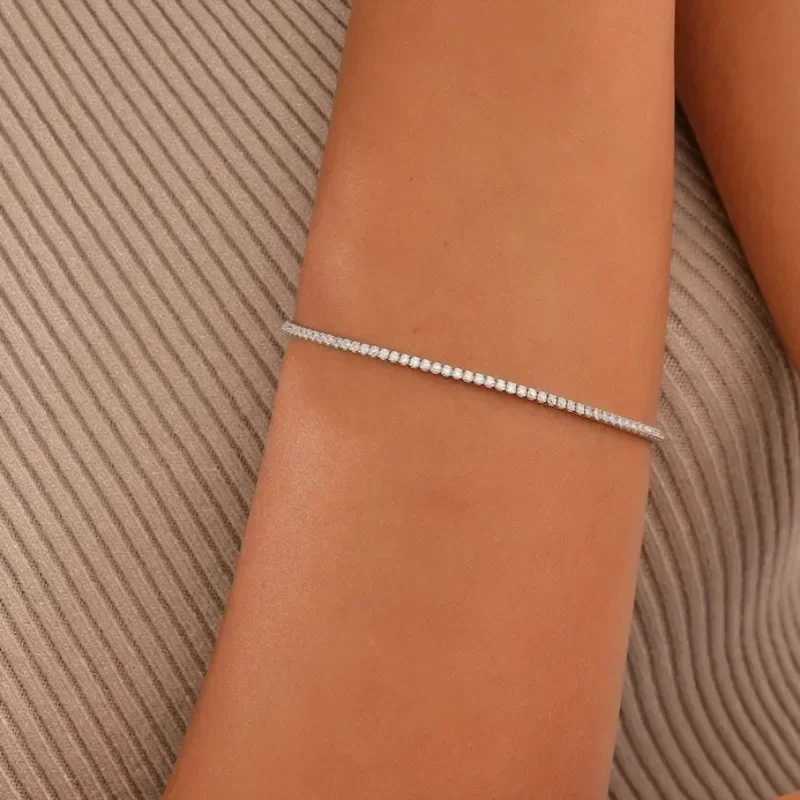 Designer Exquisite Wedding Cube Zirconia High Quality Minimalist Women's Tennis Bracelet Sterling Sier Free shipping