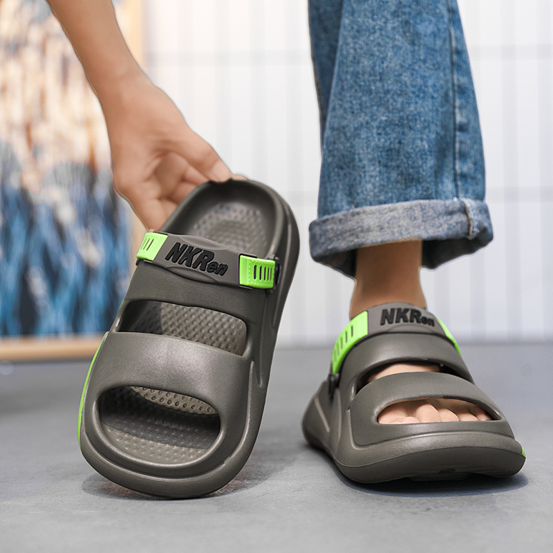 New Men's Outdoor Sandals Slippers Beach Comfortable Thick Sole Clogs Men Casual Shoes Garden Shoes Men Beach Sandals 45 46