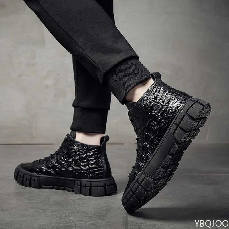 Winter New Men's High-Top Simple Temperament Leisure Leather Shoes for Man Mid-Top Boots Light Weight British Wild Trendy Shoes