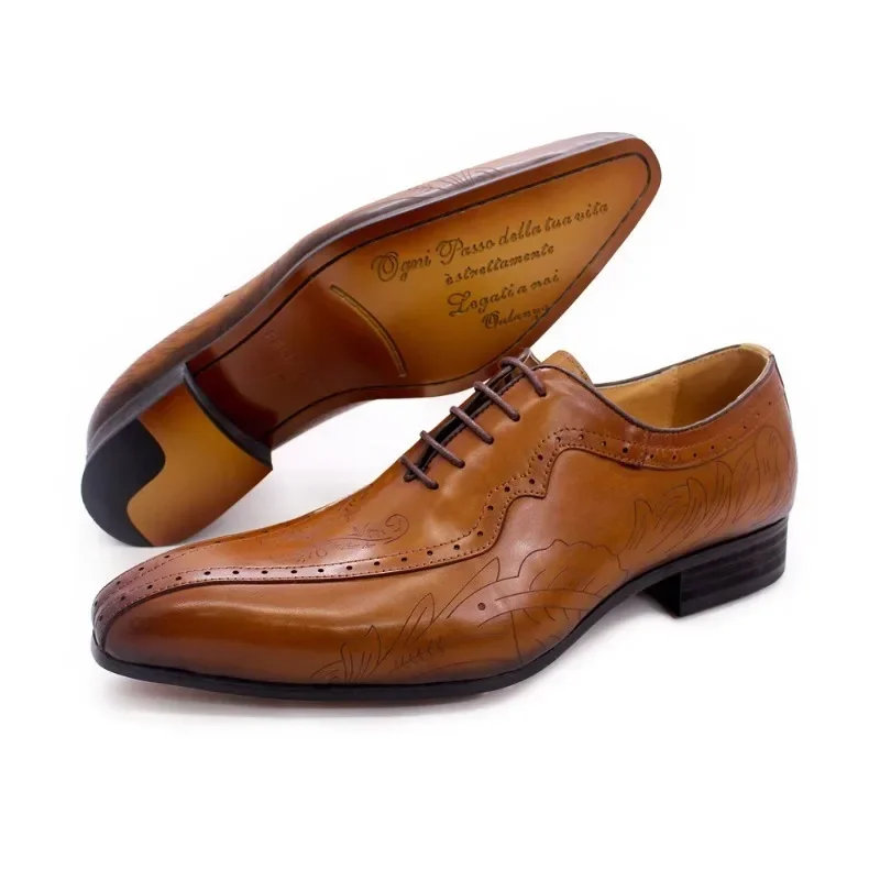 2024 Classic Handmade Men's Pointed Leather Shoes Luxurious Business Casual Formal Shoes Brown Fashionable Carved Oxford Shoes