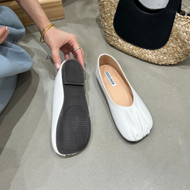 Korean Version Flat Bottom Comfortable Soft Sole Square Toe Single Shoes 2023 New Fashion Casual Simple Women Shoes Autumntime