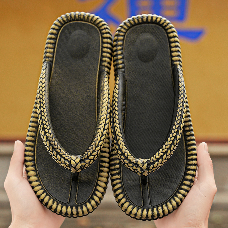 Fashion Men's Flip Flops Outdoor Indoor Slippers Thick Soft Sole Slides Men Women Beach Sandals Non-slip Home Slippers 36-45