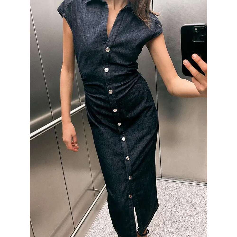 Women Elegant Metal Single Breasted Denim Dress Fashion Short Sleeves Pleated Slim Fits Dresses 2024 New Female Street Robes