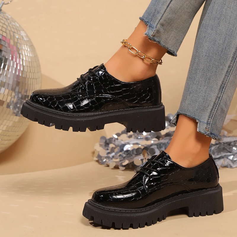 Spring 2024 New Black Platform Flats Women Loafers Slip on Boat Shoes Designer Casual Leather Oxfords 149c