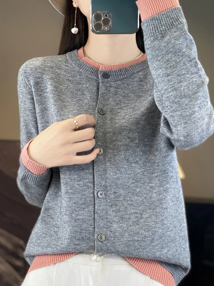 Winter Merino wool cardigan long sleeved sweater Oneck womens knitted color blocked jacket 240912