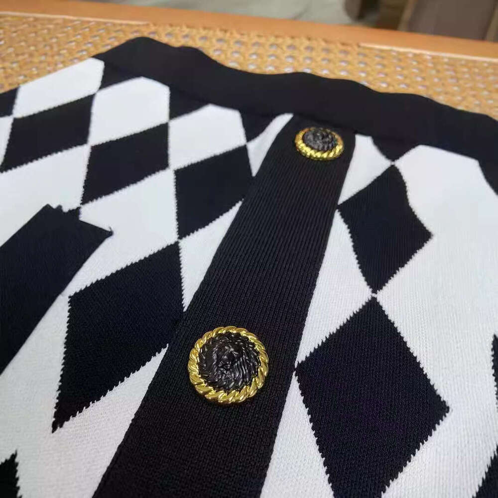 Bestseller Summer New Black And White Contrasting Diamond Grid Short Sleeved Knitted Dress Cardigan Top Half Body Hip Skirt Checkerboard Set 8 Ddmylio - view 5
