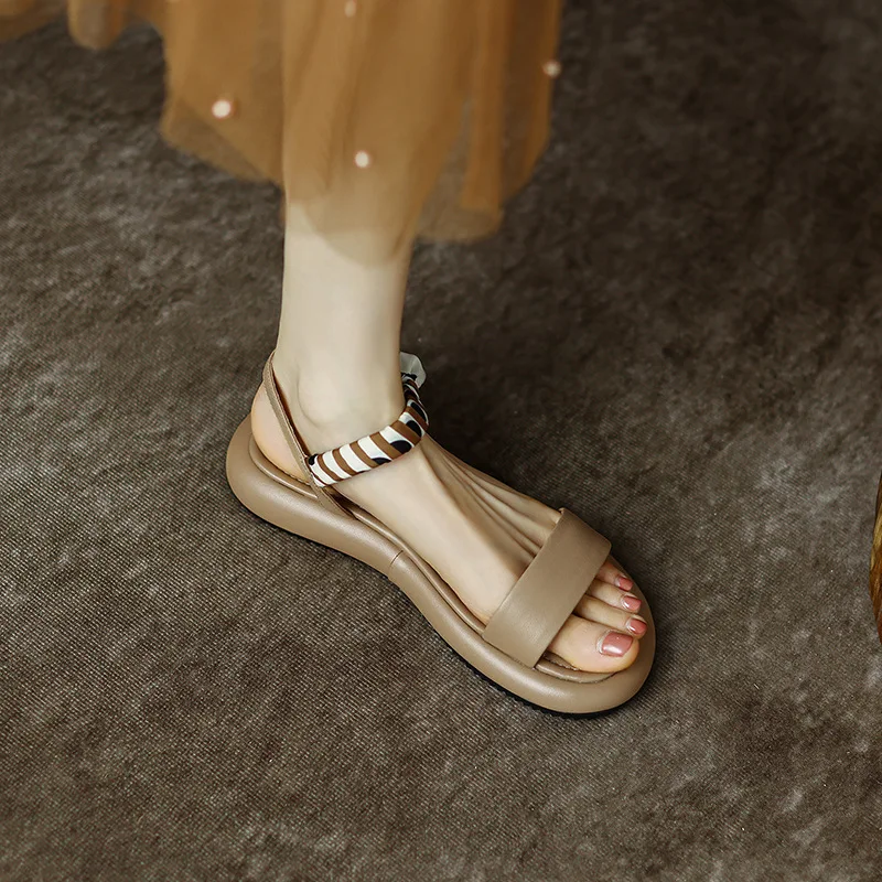 Vintage Brown Sandals New Summer Low New Heel Roman with Open Toe Ladies Simple Stripe Flat Bottom Women Shoes e44c