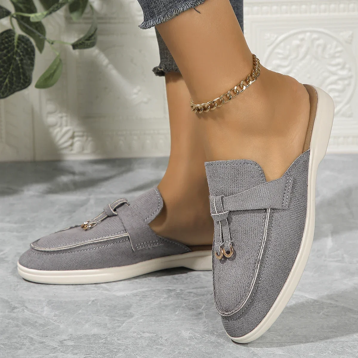 New Casual Flat Bottom Mules Lock Tassel Loafers Fashion Women Single Brand Metal Buckle Slipper Comfortable Slip on Shoes 650a 1c1c