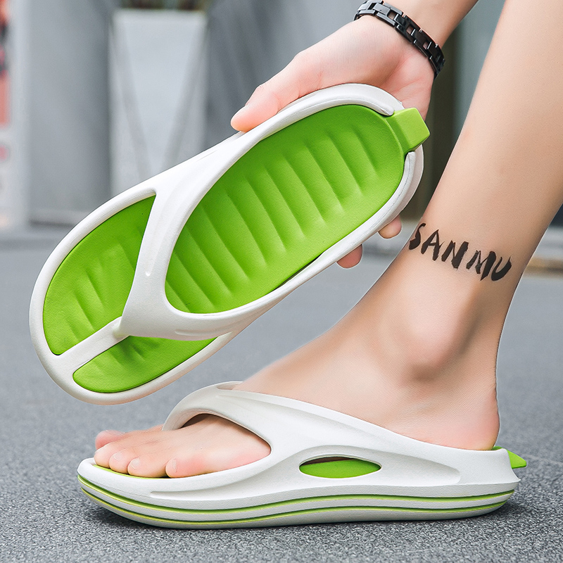 High Quality New Men Flip Flops Slippers Outdoor Indoor Beach Sandals Trend Men Thick Sole Soft Slides Men Slippers Casual Shoes