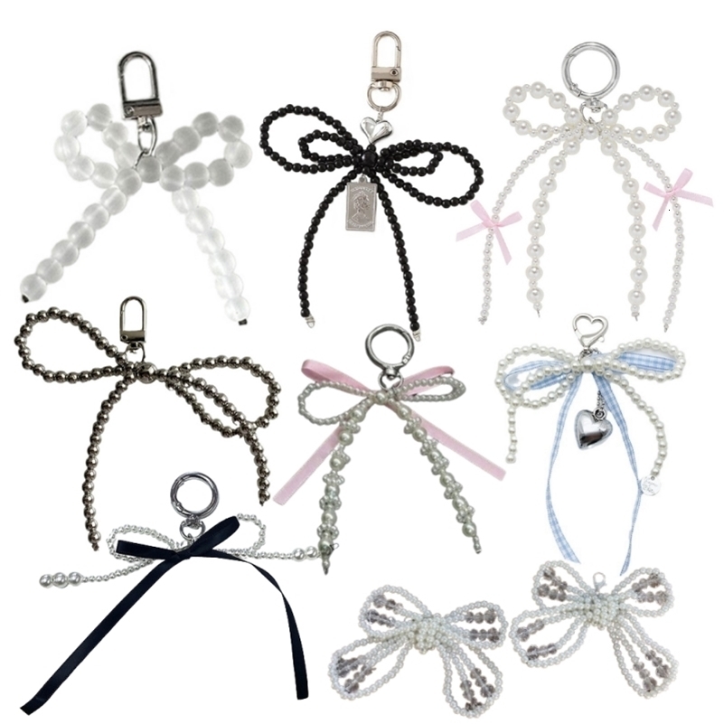 Sweet Pearl Bow Heart shaped Keychain Womens White Bow Backpack Keychain Charm Decorative Bag Pendant Handmade Jewelry Gift 240914