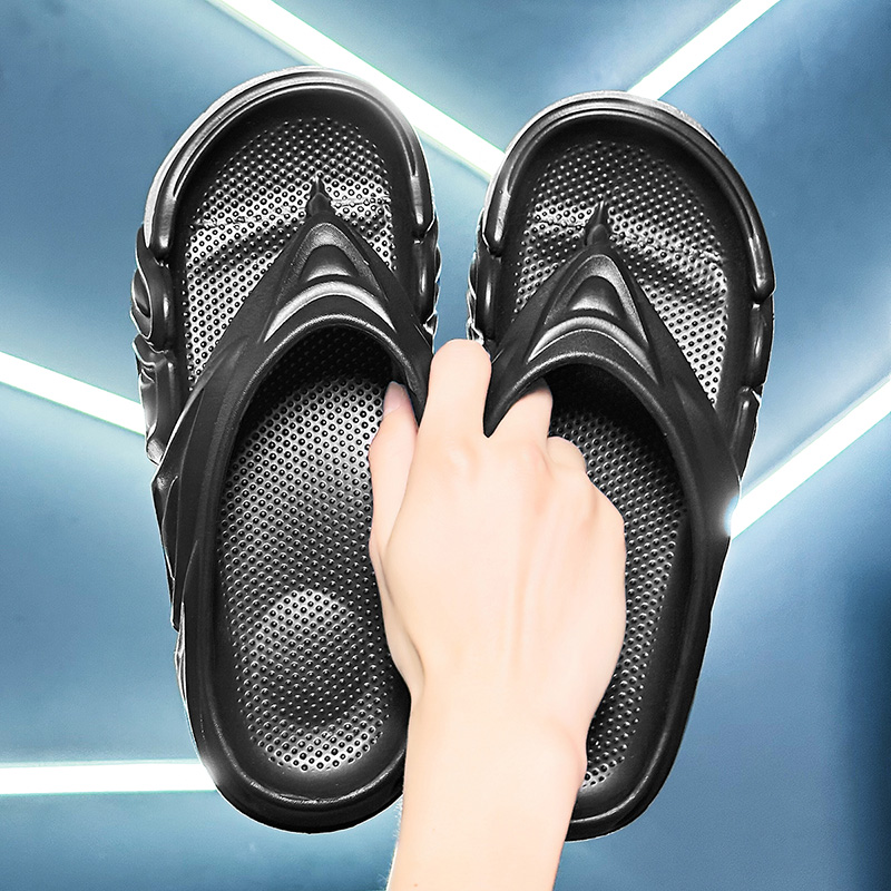 Fashion Men Slippers Flip Flops Outdoor Indoor Men Beach Sandals Non-slip Soft Sole Comfortable Home Men Slippers Flip Flops
