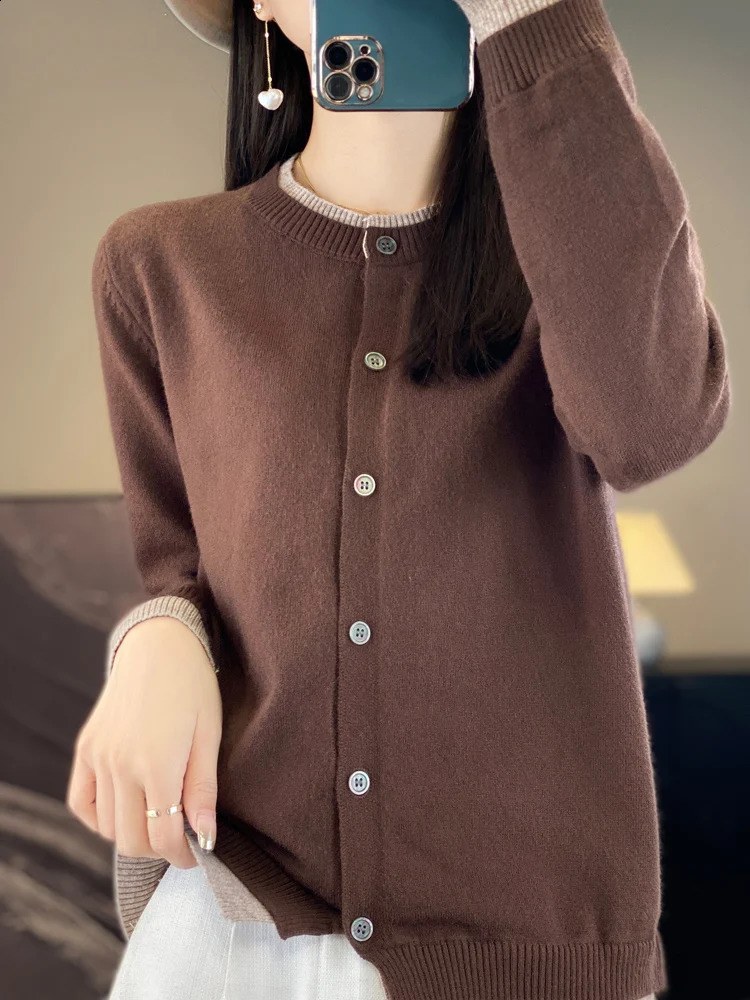 Winter Merino wool cardigan long sleeved sweater Oneck womens knitted color blocked jacket 240912