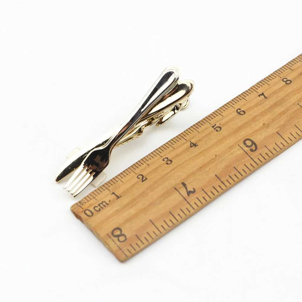 Fashion Metal Clips Tie Bar Fork Knife Spoon Clasp Chef Cook Pen Dolphin Arrow Car Plane Nacktie Holder Gift For Men AccessoryX240914