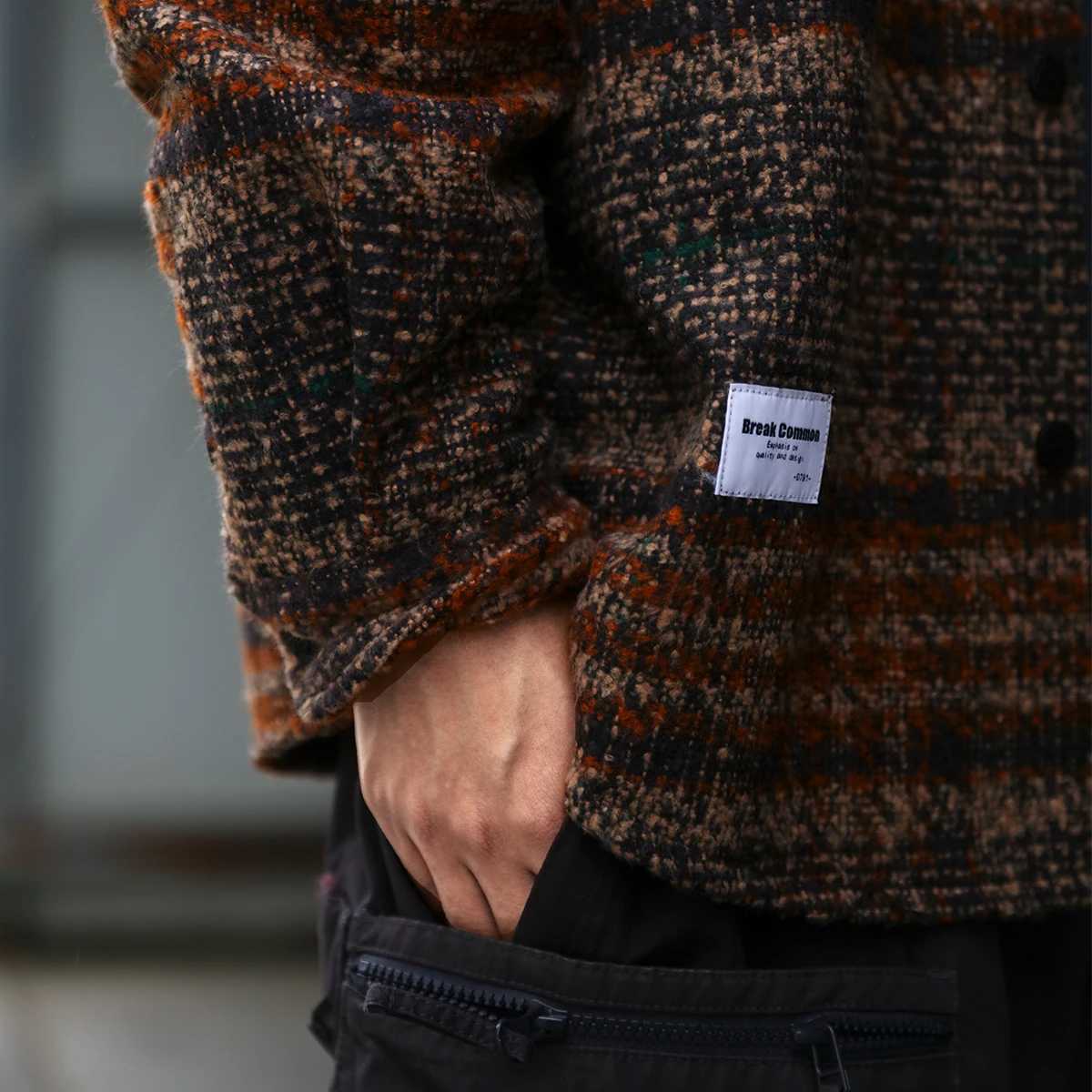 Japanese Vintage Plaid Thick Cargo Shirts For Men Clothing Harajuku High Quality Casual Coat Korean Streetwear Loose Shirt Male Z240914