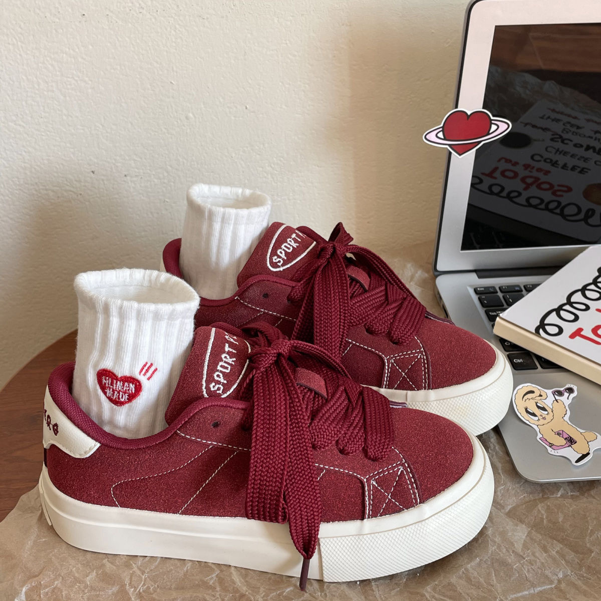2025 new Women Shoes Vintage Red Board Shoes New Thick Soled Casual Shoes Versatile Canvas Shoes Burgundy