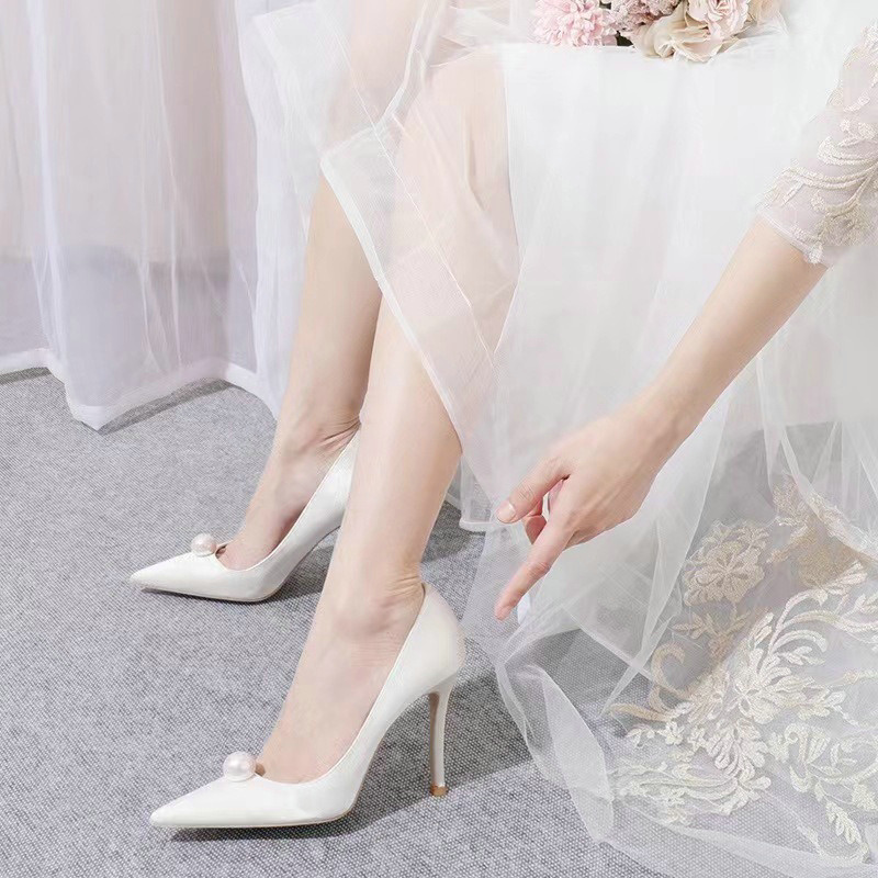 2024 New White Satin Wedding Bride Shoes Pearl High Heels French Bridesmaid Shoes Fashion Pumps