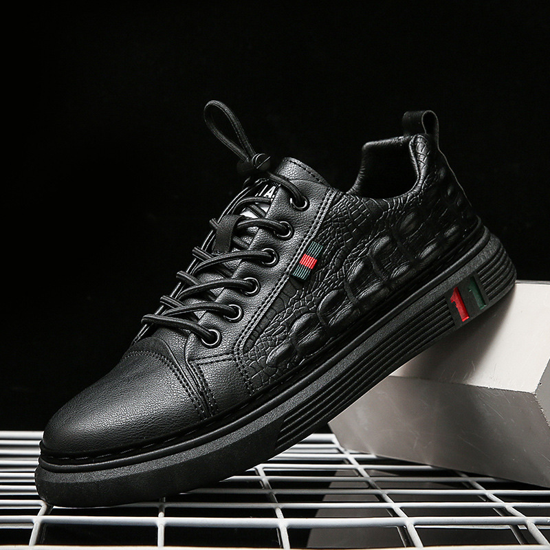 Casual Leather Men's British Style Designer Shoes Elastic Band Outdoor Moccasins Sneakers Loafers Men 43cd dh1102140405