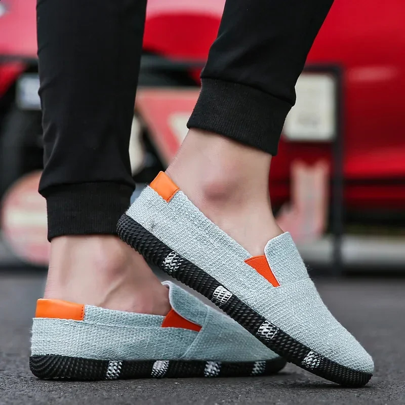 Mens Shoes 2025 Fashion Trend Korean Version Men Casual Shoes Breathable Flat Bottom Anti Slip Comfort Walking Loafers 240914