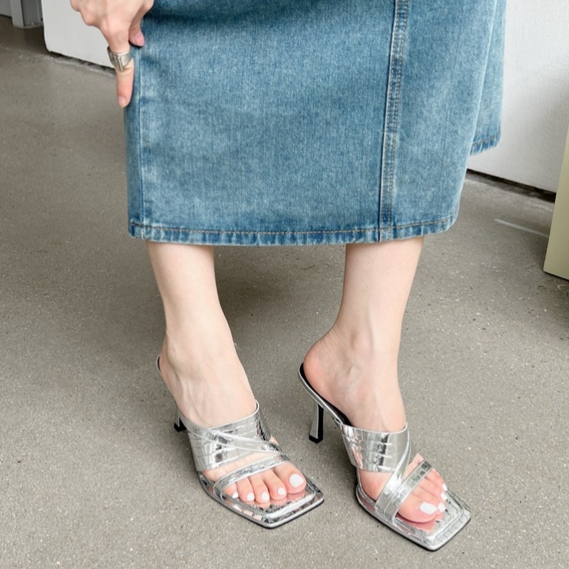 2025 new Toe Open Roman Sandals Summer Strappy Heels Black Shoes for Women Shallow Mouth All-Match Peep Square Gladiator Cat Beige 30e1