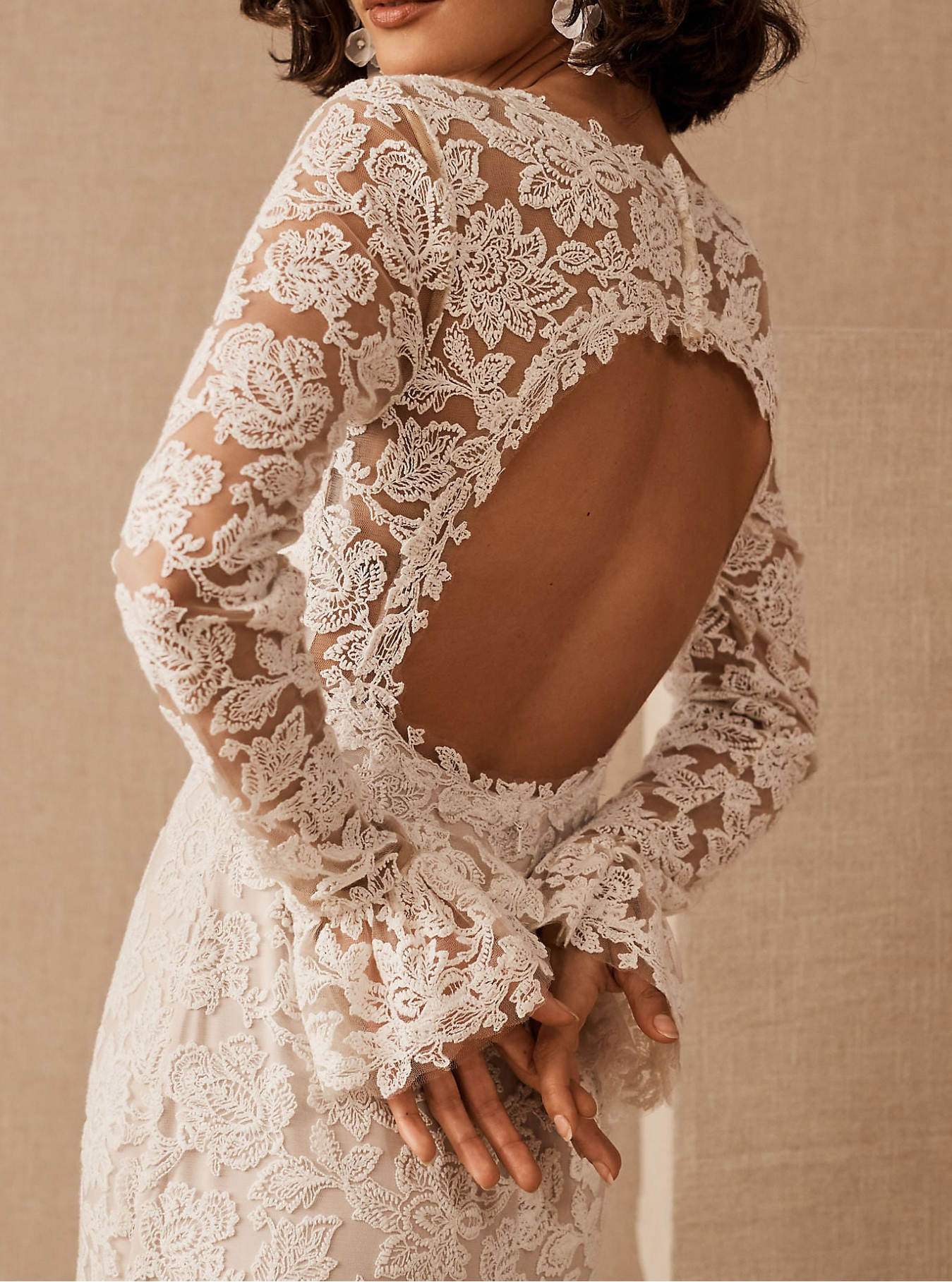 Unique O Neck Jacket Appliques Lace Backless Long Sleeve Bride Jackets For Strapless Bridal Dress Wedding Accessory Custom Made