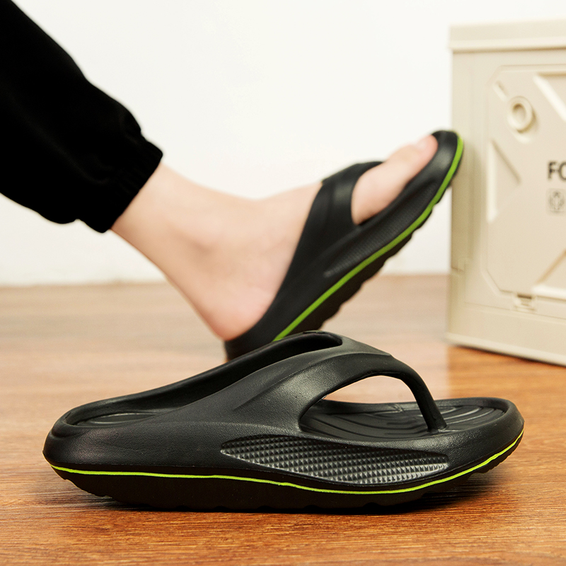 Fashion Men Slippers Outdoor Indoor Flip Flops Comfortable Soft New Men's Beach Sandals Non-slip Bathroom Home Men's Slippers
