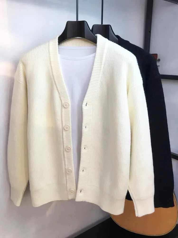 Luxury high-quality white knitting cardigan mens fashion vintage sweater coat mens autumn casual loose Korean sweater mensXJ240907