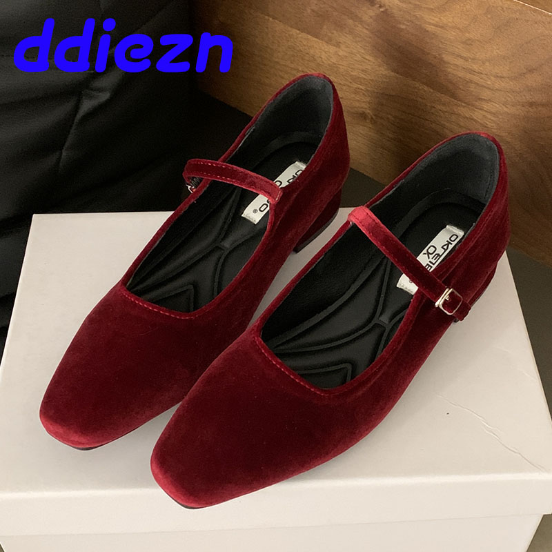 Fashion New Buckle Strap Ladies Flats Mary Janes Female Designer Shallow Footwear Silk Women Flat With Shoes Red c2a1