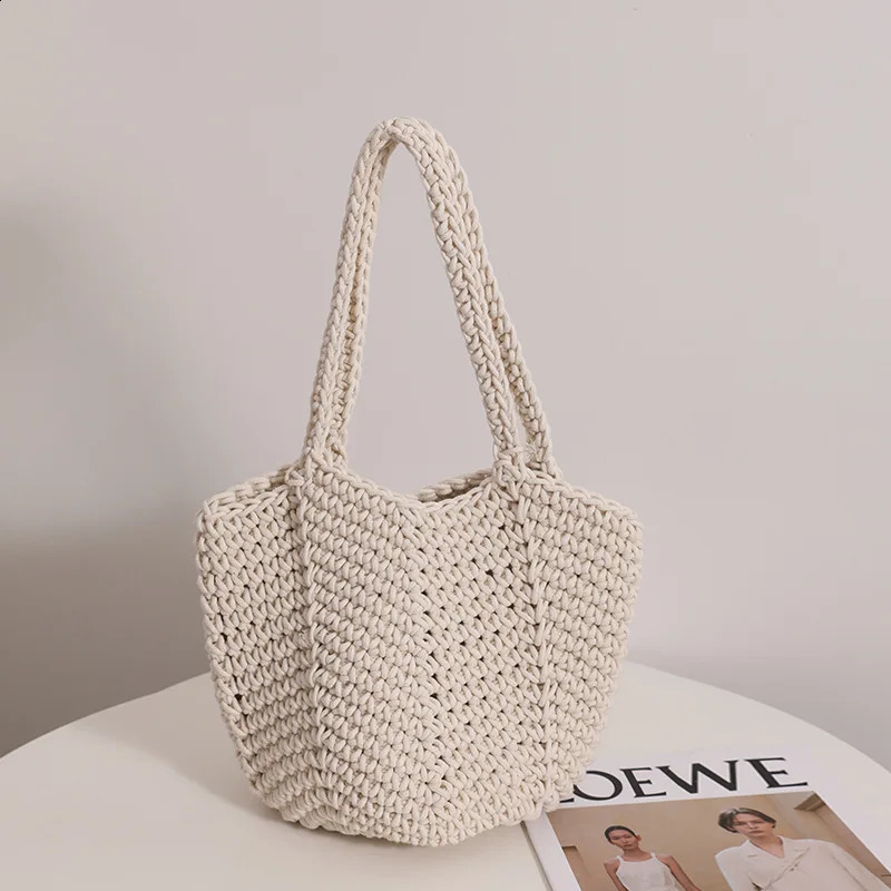 Holiday beach bag Korean retro Ins shoulder cotton woven crochet handbag 240913