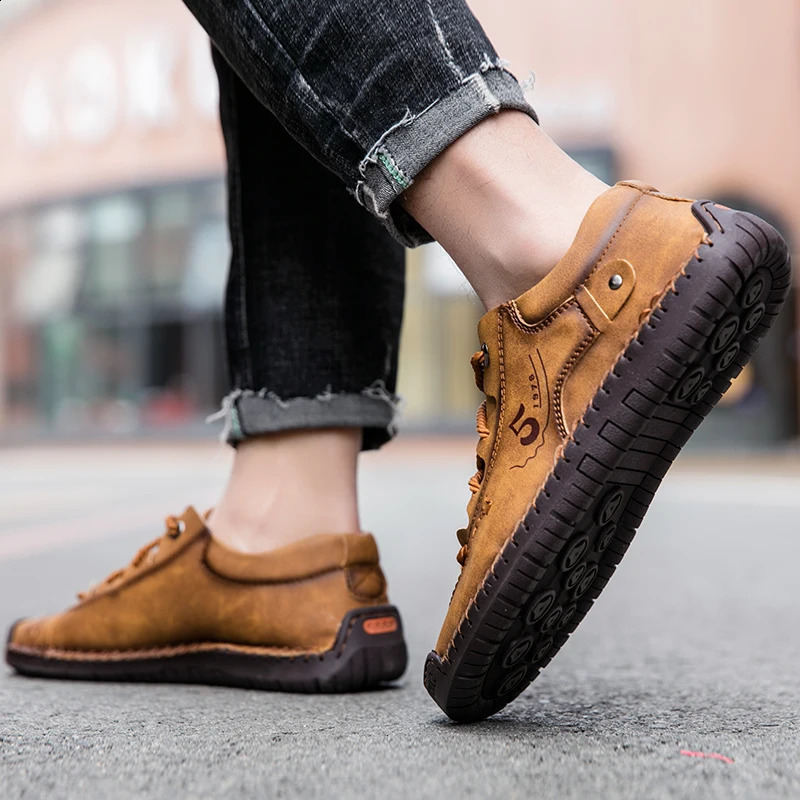 Men Casual Shoes Handmade Leather Loafers Comfortable Mens Shoes Quality Split Leather Flat Moccasins Men Sneakers 240909