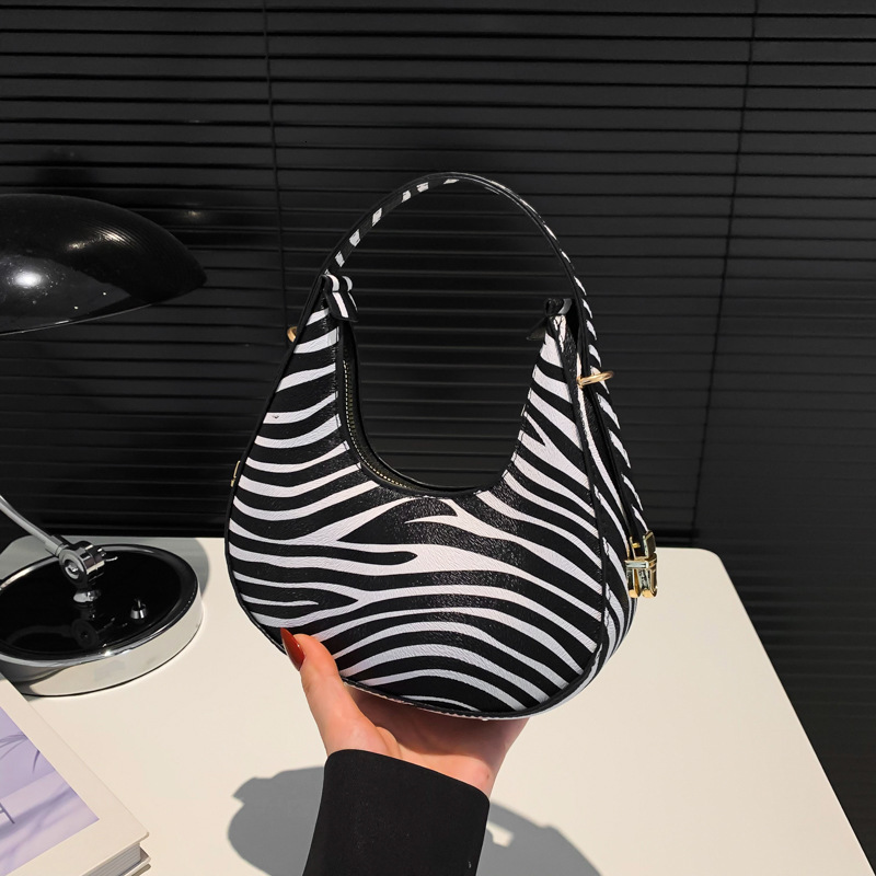 French Cow 2024 Trendy New Style Fashionable Western Handheld Women's Fashion Leopard Pattern Shoulder Underarm Bag