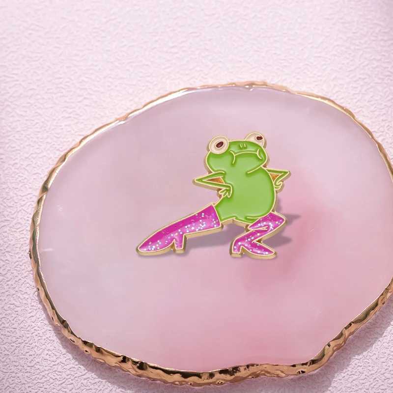 Cool Funny Frog EnamelPinsCustomBroochesLapelBadgesCartoon AnimalJewelryGiftforKidsFriendsX240914