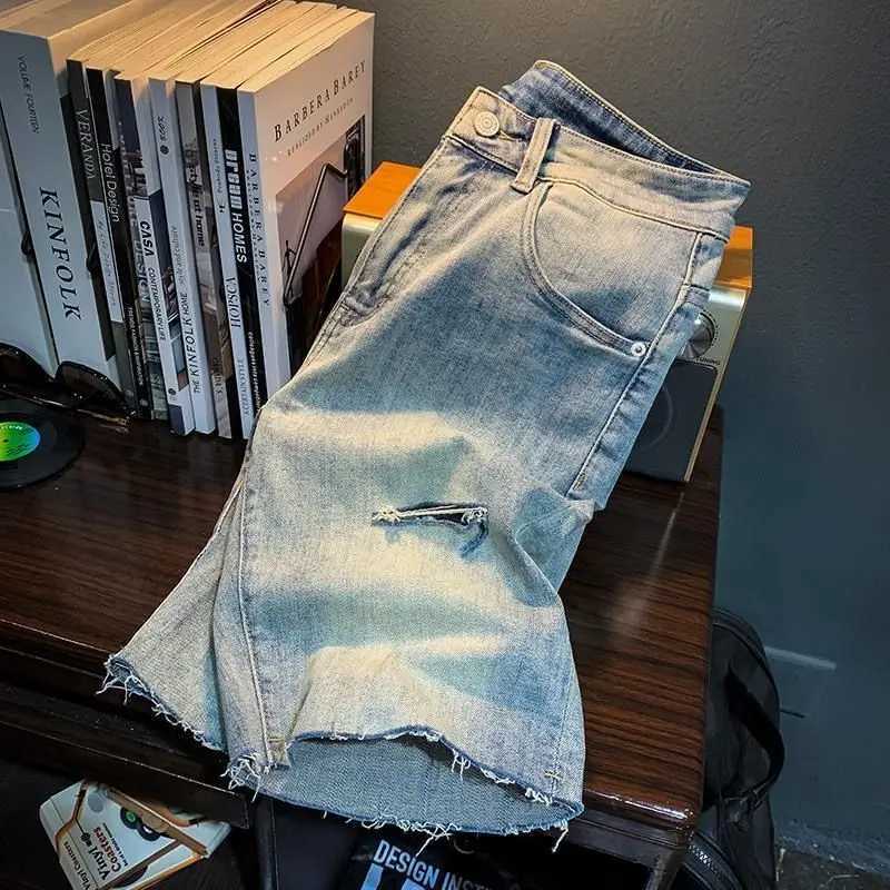 New Summer Luxury Clothing Kpop Washed Casual Denim Shorts Knee Length Distressed Hole Breathable Boyfriend Short Jeans for MenX240914