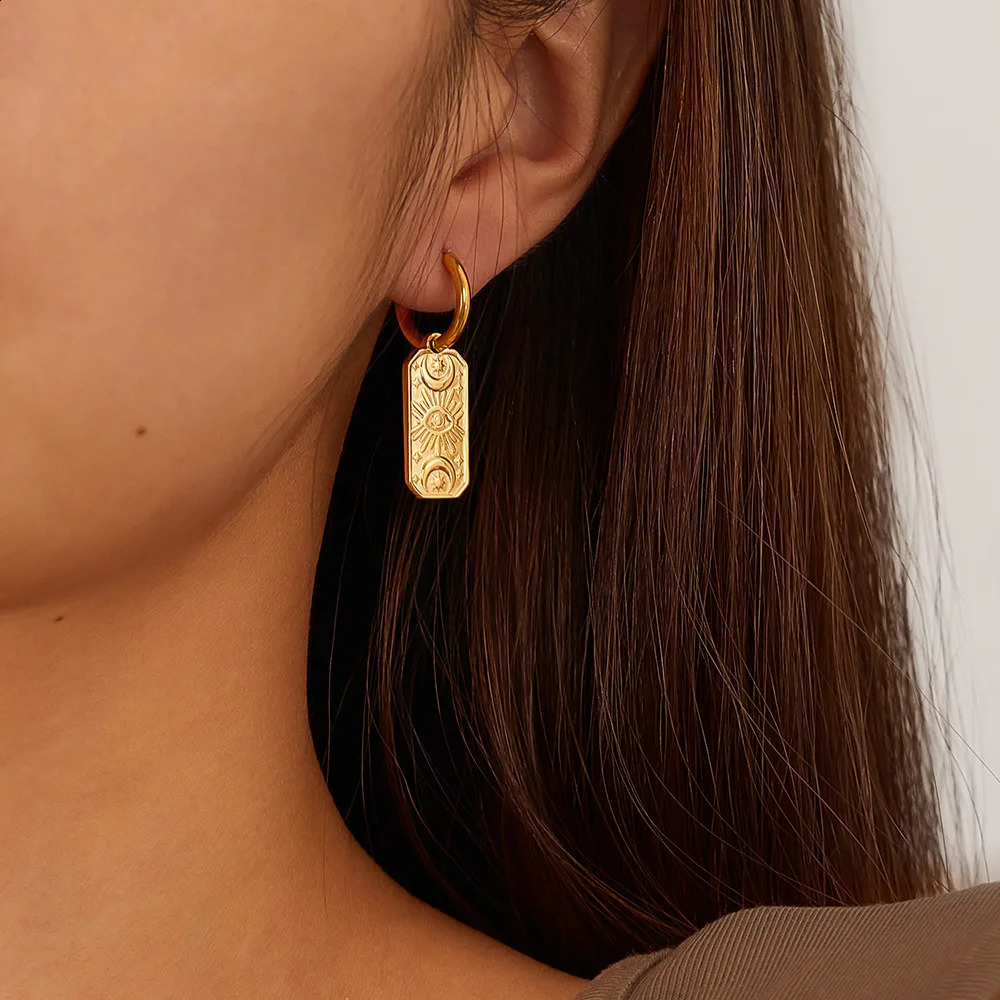Fashion Square Shape Drop 18k Gold Color Stainless Steel Waterproof Huggie Hoop Earring Charms Daily Jewelry High Quality 240906