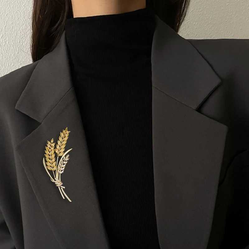 Trendy Rhinestone Wheat Brooches For Women Suit Sweater Lapel Pins Luxury Banquet Jewelry Accessories Office Party GiftsX240914