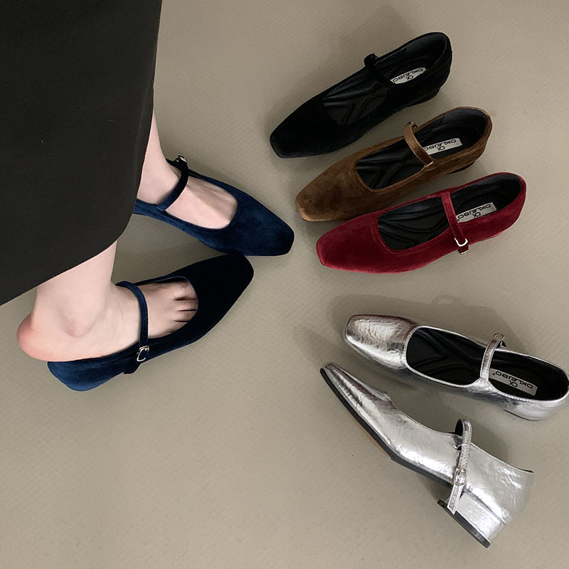 Fashion New Buckle Strap Ladies Flats Mary Janes Female Designer Shallow Footwear Silk Women Flat With Shoes Red c2a1