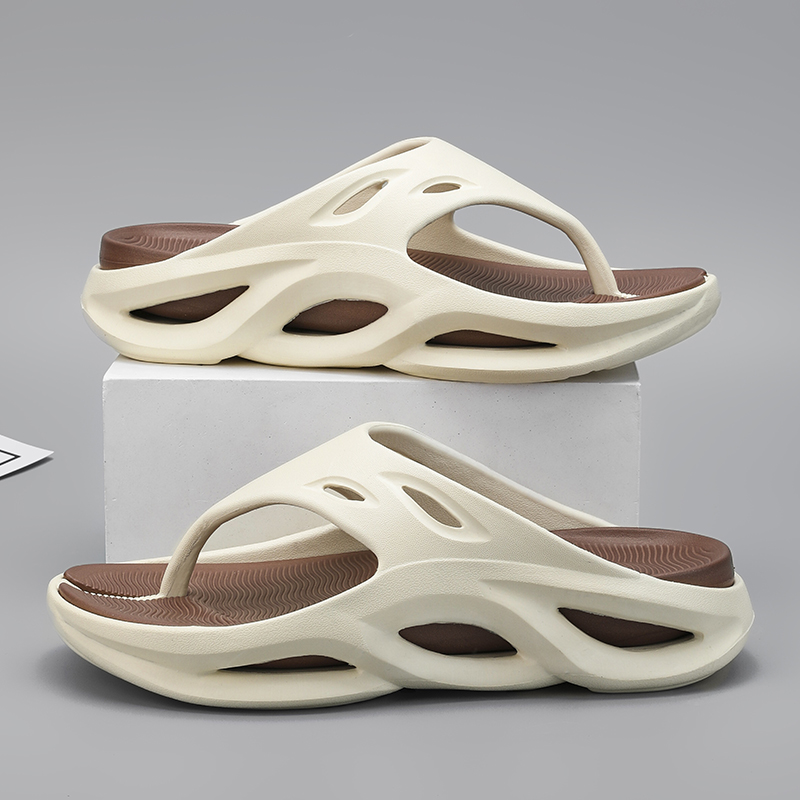 New Men's Flip Flops Outdoor Indoor Slippers Thick Soft Sole Men Beach Sandals Non-slip Bathroom Home Men Slippers Flip Flops