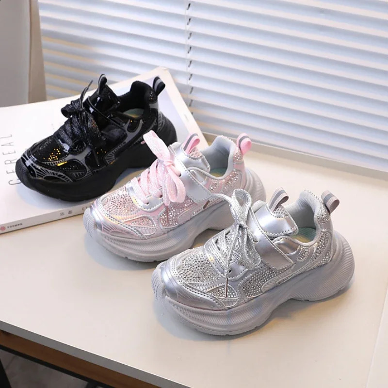 Girls and childrens sports shoes anti slip short and chubby school running casual shoes fashionable version childrens basketball shoes and autumn 2409