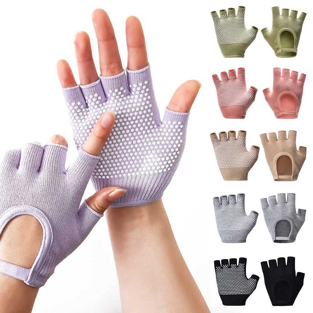 Yoga Gloves Non Anti Slip Grip Sticky Gloves Men Women Gym Yoga Pilates Balance Warm Fitness Half Finger Gloves Hand Protector Y240914