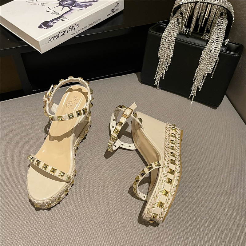 hot Women's Comfort Sandals: Beige Buckle Strap High-heeled Fashion Clogs