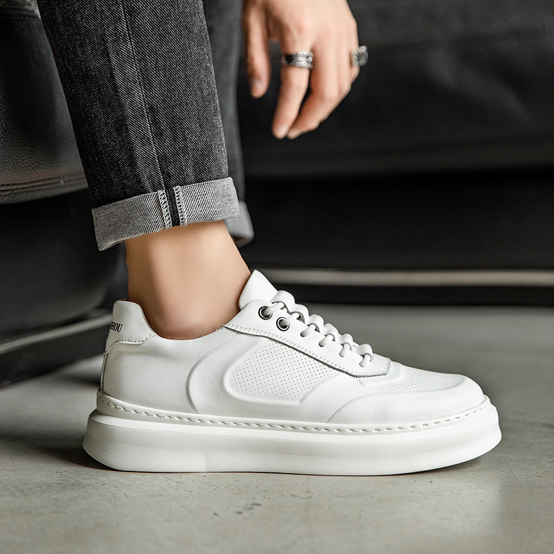 Designer 2024 for Men New Leather Casual White Breathable Flat Skateboard Shoes Street Cool Lace-up Sneaker 2789