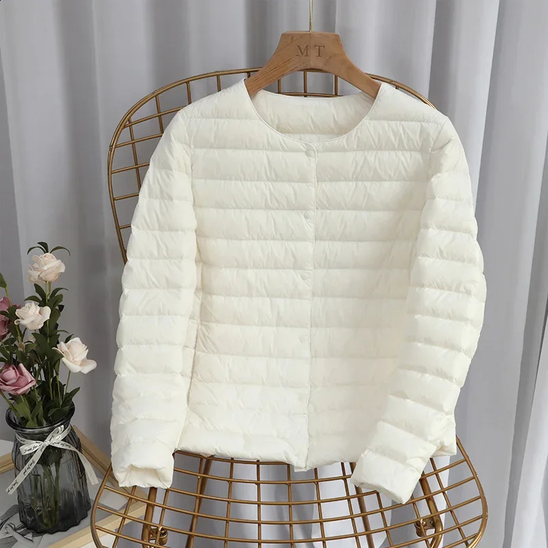Sinton Womens Ultra Light Down Jacket 90% White Duck Down Slim Fit Coat Thin Inner Bottom Short Winter Autumn Coat 240913