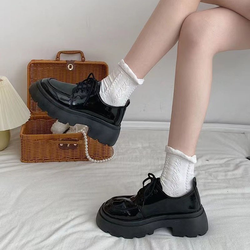 2024 Women Spring New Black Platform Shoes Women Loafers Lace Up Boat Shoes Designer Casual Pu Leather Middle Heel Mary Janes