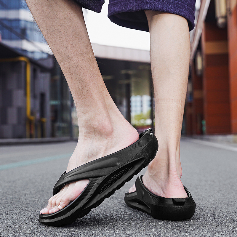 Men Flip Flops Massage Indoor Outdoor Slippers Thick Sole Comfortable Mens Beach Sandals Non-slip Bathroom Home Men's Flip Flops