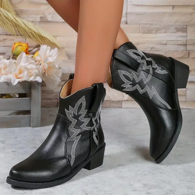 2025 new Women's Retro Embroidery Western Autumn Winter PU Leather Cowboy Boots Female Thick Heels Pointed Toe Mid-Calf Botas