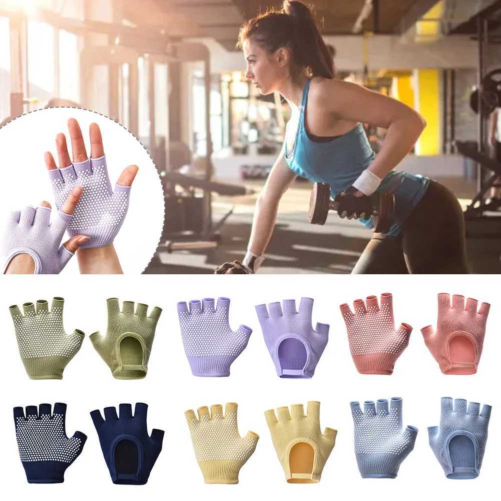 Yoga Gloves Non Anti Slip Grip Sticky Gloves Men Women Gym Yoga Pilates Balance Warm Fitness Half Finger Gloves Hand Protector Y240914