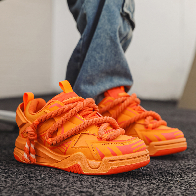 2025 new Spring Men's new casual all-match student sports brand bread non-slip board increase tide shoes 584a