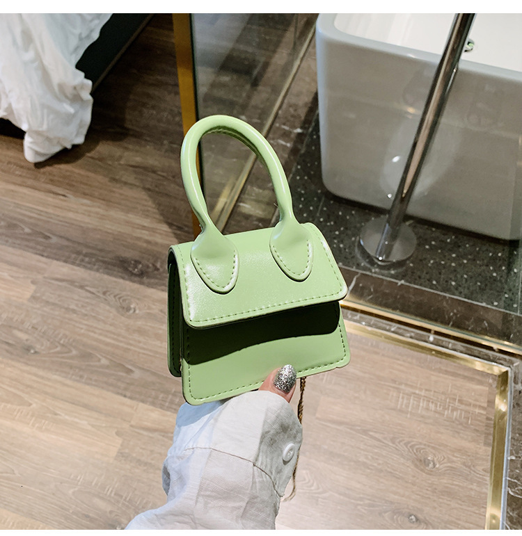 Mini women in 2024, new fashionable handbag for French niche bags, one shoulder crossbody small square bag