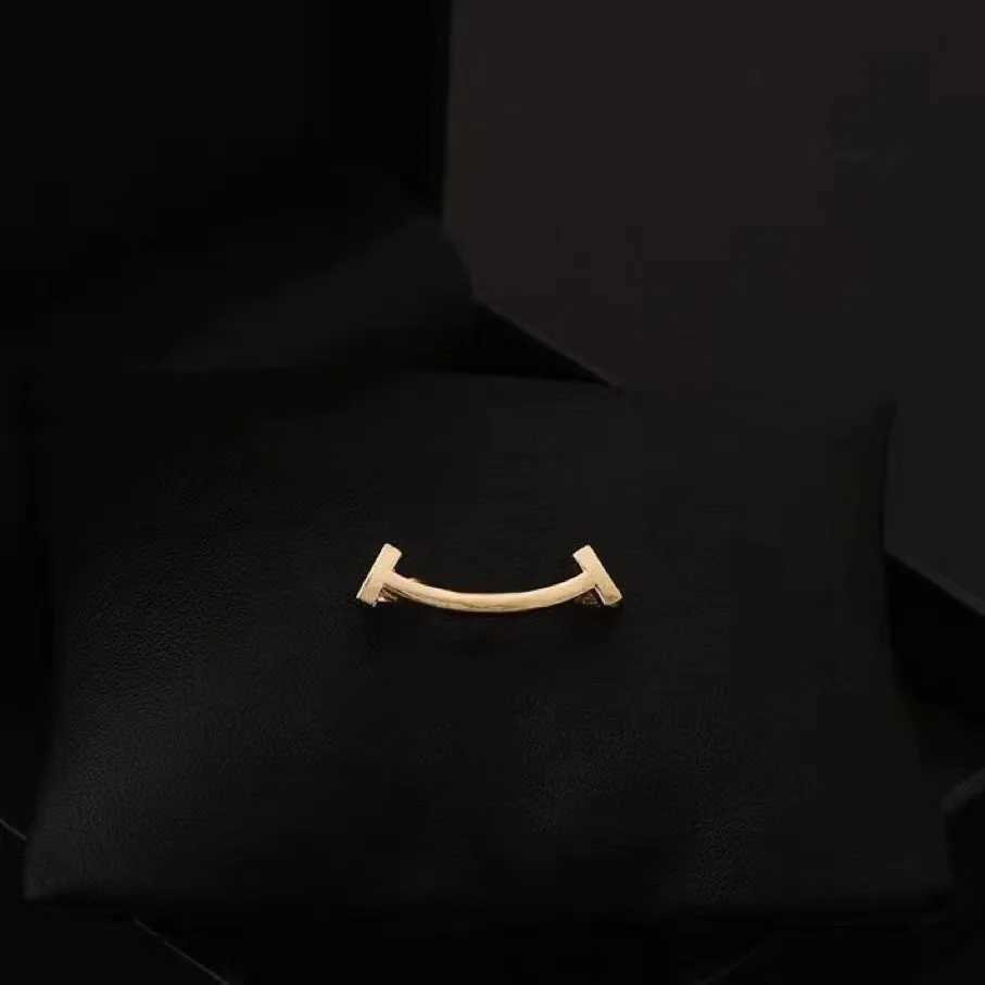 Exquisite Smile Anti Slip Buckle Brooches for Women Enamel Pins Sweater Cardigan Clip Coat Summer Dress JewelryX240914